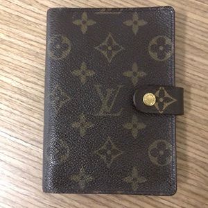 Louis Vuitton PM Agenda